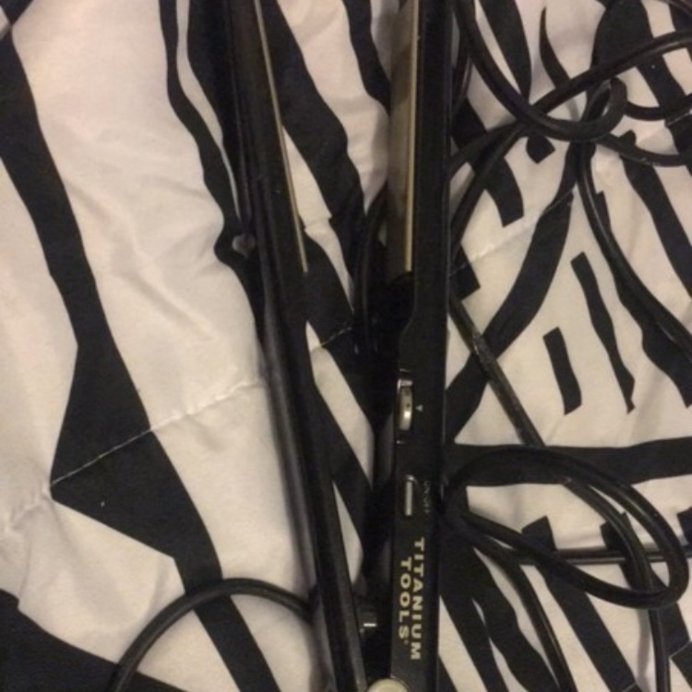 Titanium Tools Straightener